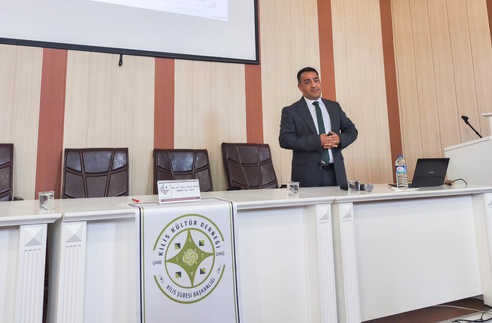 Fakültemizde “Kilis’in Tarihi Dokusu ve Coğrafi Karakterleri” Söyleşisi Gerçekleştirildi